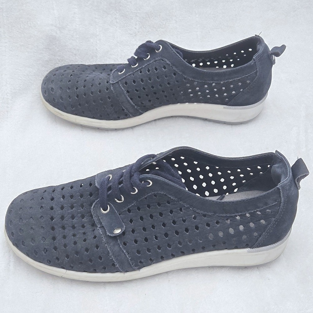 Walking Cradles Oasis Perforated Sneakers Women's Sz 6 M Navy Blue Comfort Shoes